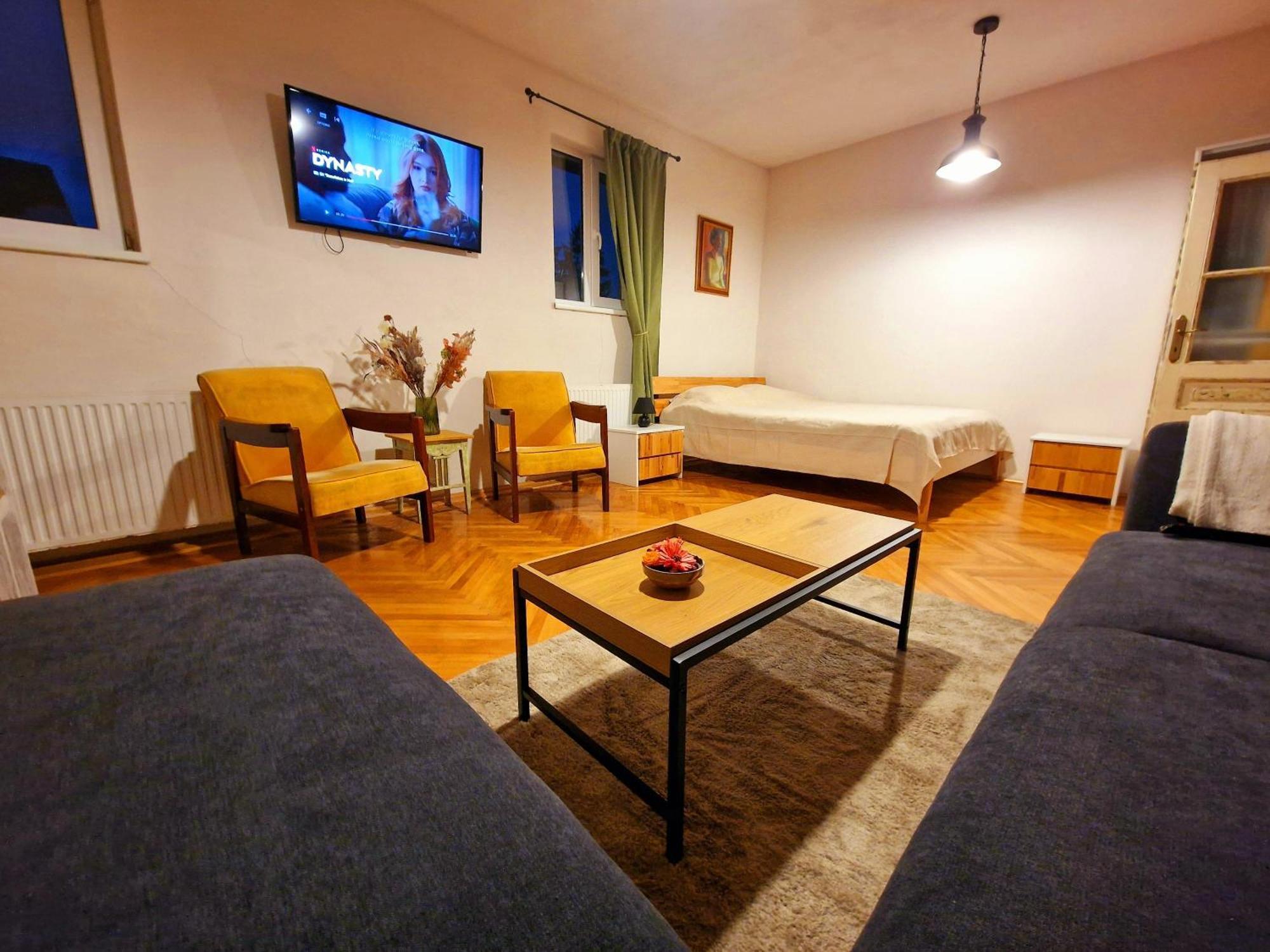Nomad Apartment Braşov Exteriör bild